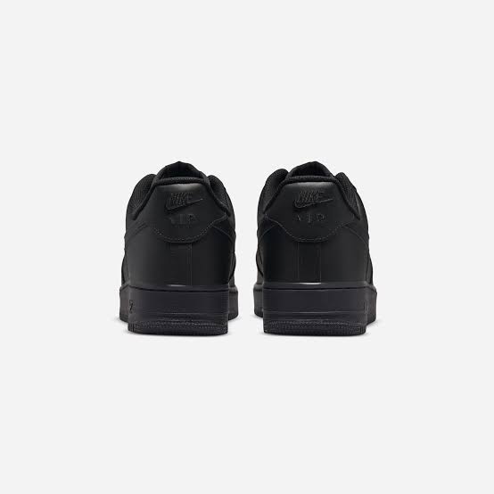 Nike Air Force 1 All-Black
