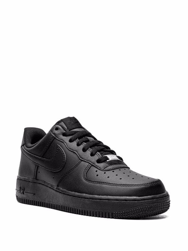 Nike Air Force 1 All-Black
